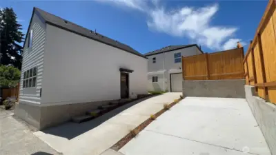 Welcome! Light Bright 2bed/2.5ba + parking - 8040 19th Ave NW, Seattle, WA 98117