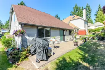 Back private paver patio