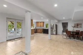 Basement over 1600sq ft with own entry,