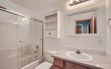 Main bathroom