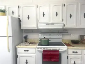 new stove and lots of room for everything!