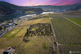 Building lot w/spectacular views of Columbia River!