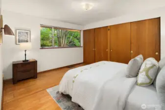 Upper Level Larger (Primary) Bedroom