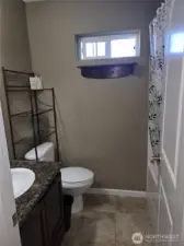 2nd Upstairs Bathroom