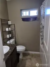 2nd Upstairs Bathroom