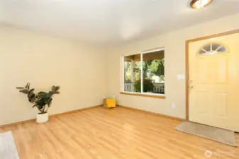 living room no staging