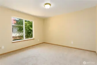 bedroom no staging
