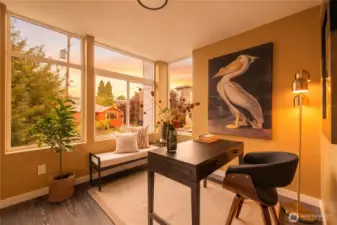 Den/office/flex space - large!