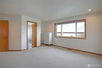 Spacious, view Primary Suite