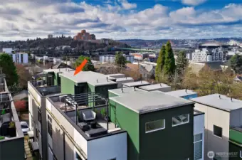 Prime location at the confluence 1st Hill, Capitol Hill, and the Central District