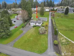 FRONT OF HOME W/ PEEKABOO OF BARN IN BACK