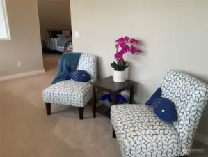 Upstairs sitting area - great view of Chelan Butte