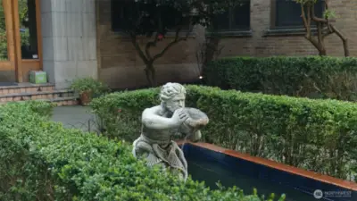 The fountain is so brilliant!