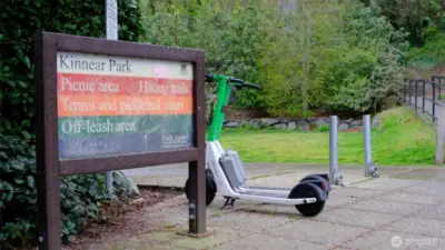 Kinnear Park is just around the corner.