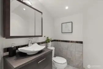Ensuite bathroom off of Bathroom #4