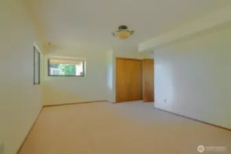 Lower bedroom