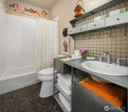 Bath for guest house