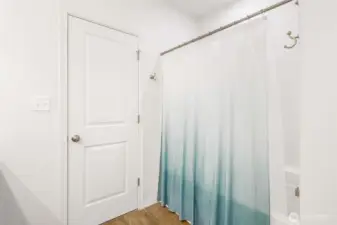 Having a shower AND a bathtub in the primary bedroom is "suite!"