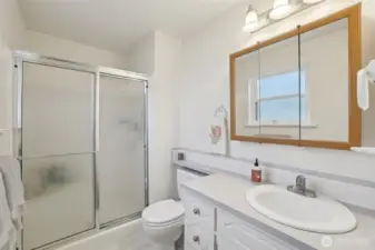 Primary 3/4 Bath