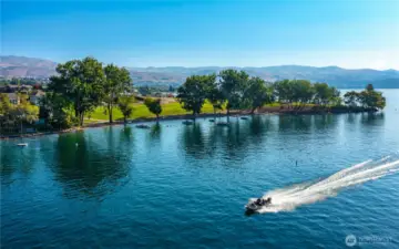 Unbeatable amenities on Wapato Point. multiple waterfront parks, tennis/pickleball courts, on-site watercraft rentals, indoor/outdoor pool