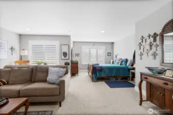 Office/2nd living area on upper level