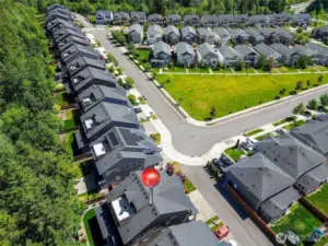 Property at end of street in alleyway with no through traffic