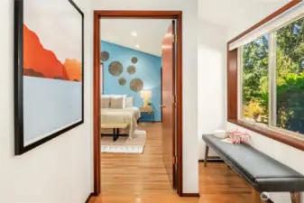 ENTRANCE TO PRIMARY SUITE