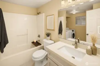 Main bathroom 2