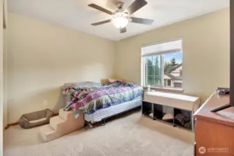 2nd bedroom