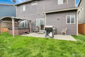 Backyard with hot tub 1