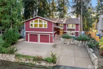 Lots of driveway parking, plus a 4-car tandem garage!