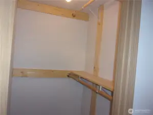 Main full bathroom.