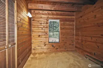 Office/small bedroom