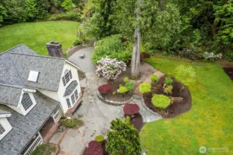 Many indoor and outdoor gathering areas