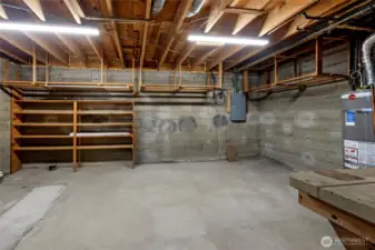 Workshop/storage area.