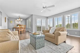 So many windows and natural light.