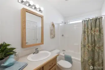 Hallway Full Bathroom