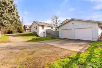 Detached 2 car garage
