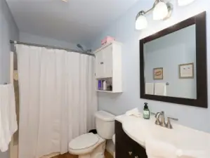 Downstairs FULL Guest Bath is Crisp & Clean!