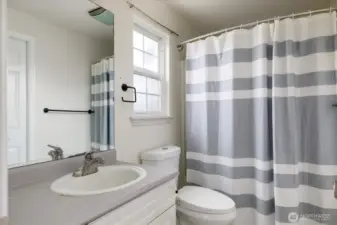 Primary en suite bathroom.