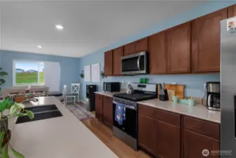 All appliances stay!