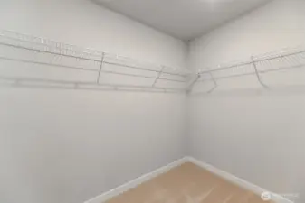primary walk in closet off bath