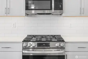 5 Burner gas range