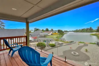 New glass railing to maximized view