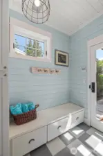 Mud room with Shower