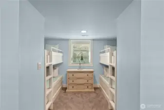 2nd bunk room