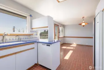 Imagine looking out at that view from your kitchen!