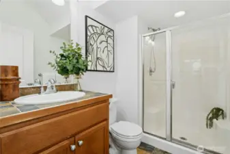 Full bathroom downstairs - great for MIL or guests