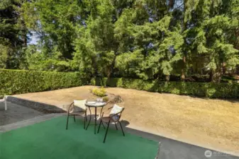 Large patio area to enjoy.