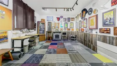 The daylight level bonus room.  This is a perfect space for a studio, shop, hobby room, or whatever you can imagine!